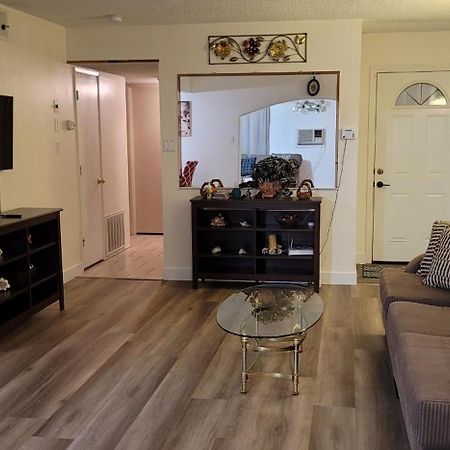 Vacation Home 3.5 Mi To Strip/Dt/Outlt Up To 8 Gst Las Vegas Exterior photo