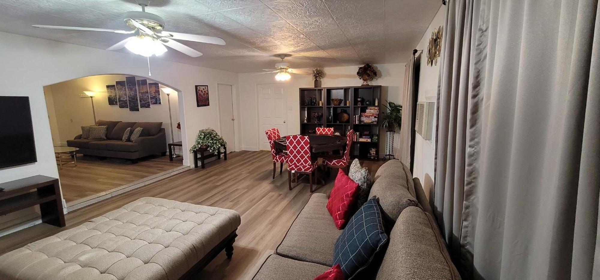 Vacation Home 3.5 Mi To Strip/Dt/Outlt Up To 8 Gst Las Vegas Exterior photo