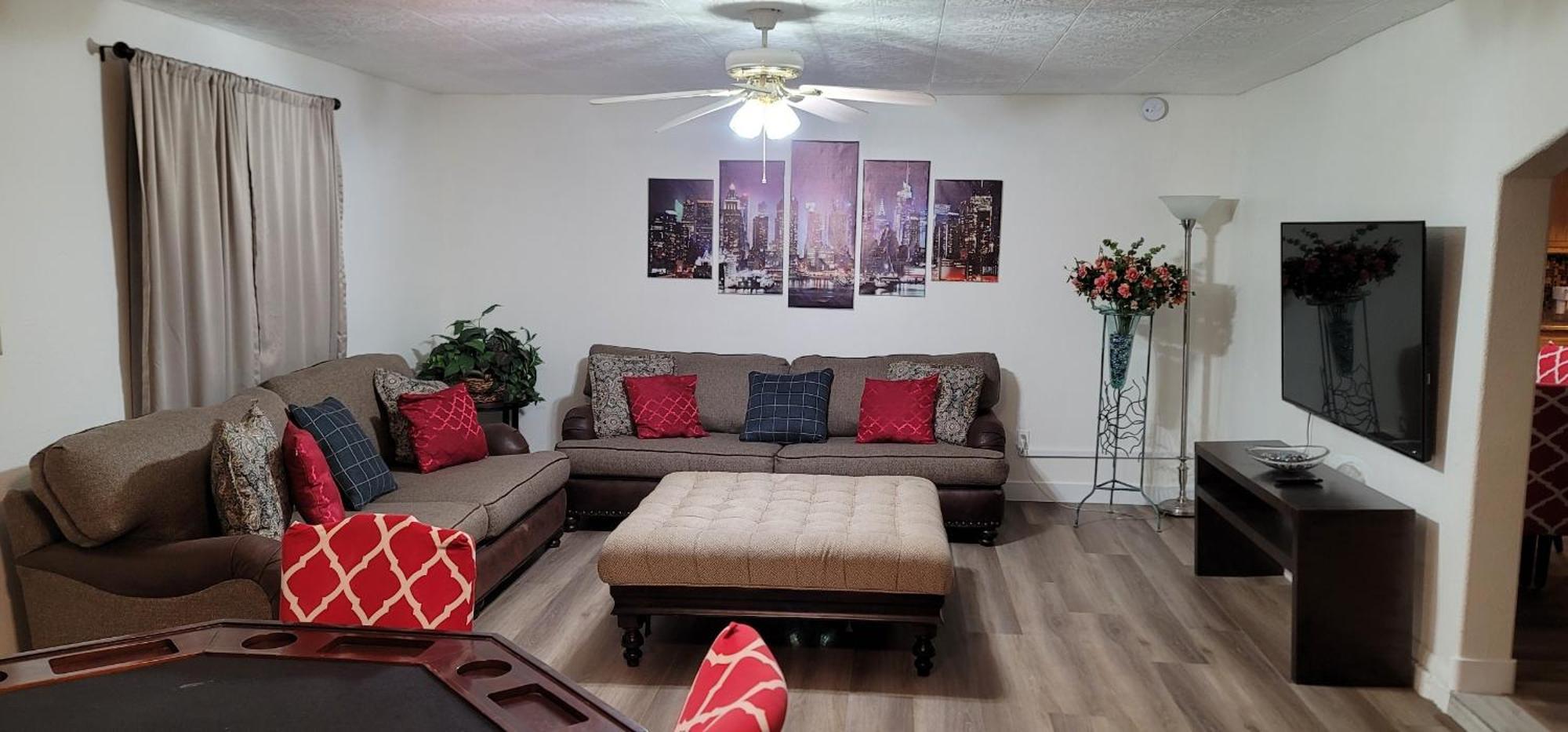 Vacation Home 3.5 Mi To Strip/Dt/Outlt Up To 8 Gst Las Vegas Exterior photo
